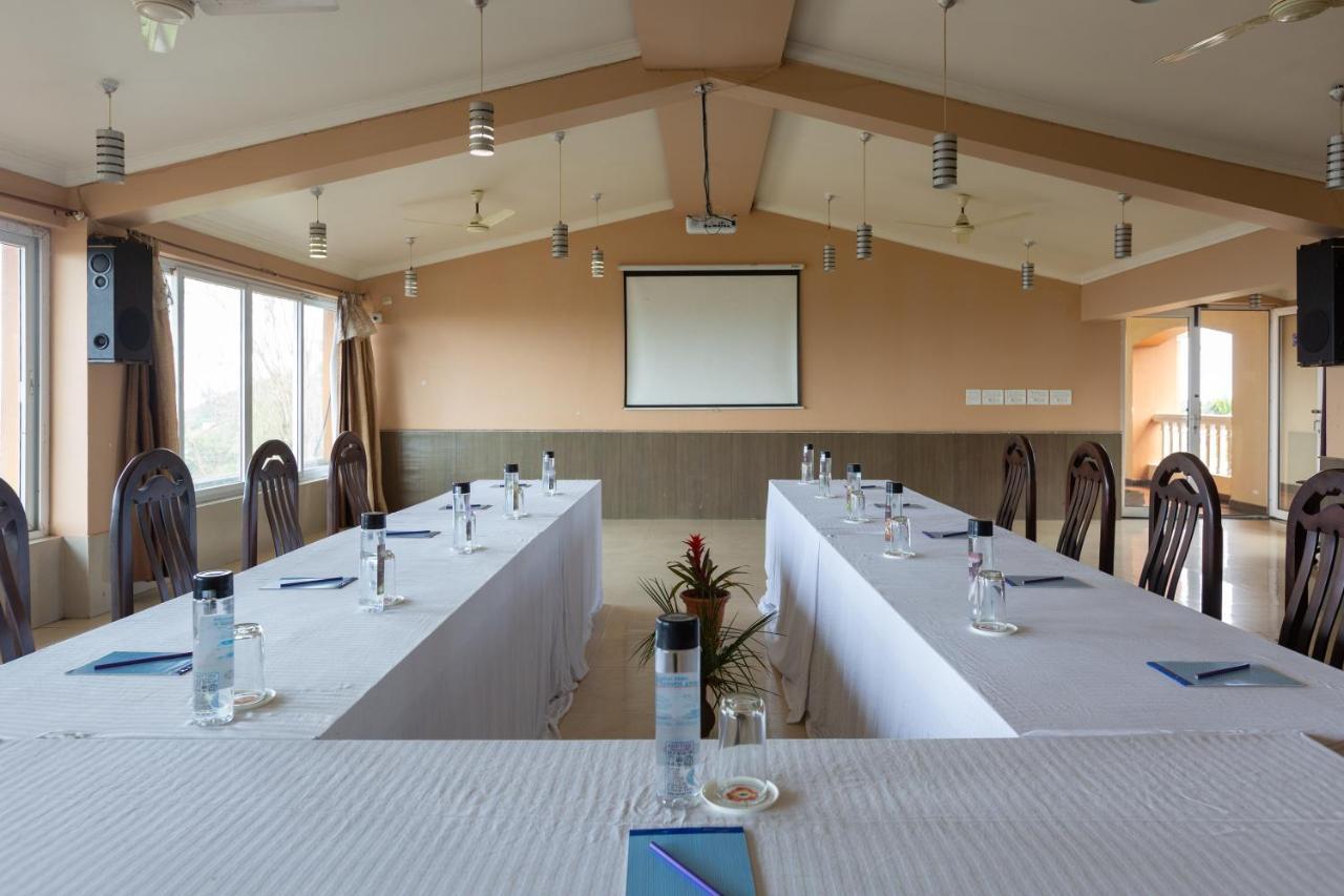 Kstdc Hotel Mayura Valley View Madikeri Extérieur photo