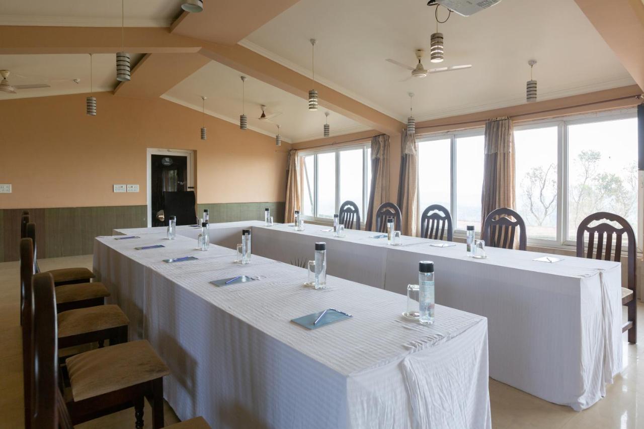 Kstdc Hotel Mayura Valley View Madikeri Extérieur photo