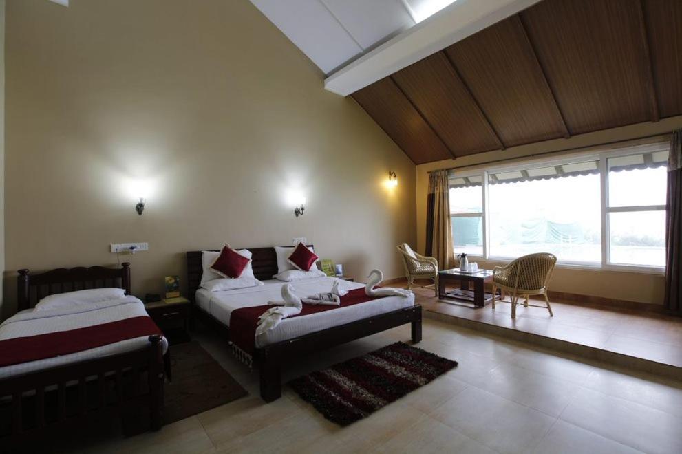 Kstdc Hotel Mayura Valley View Madikeri Extérieur photo