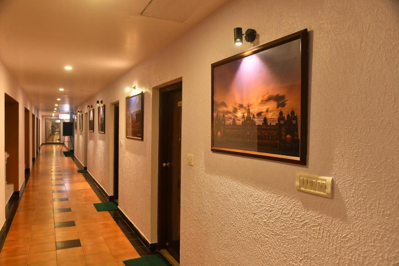 Kstdc Hotel Mayura Valley View Madikeri Extérieur photo
